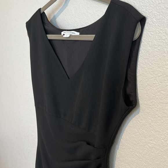 Diane Von Furstenberg Dress DVF Bevin Ruched V Neck Sheath Black Women Size 6 - Picture 11 of 17